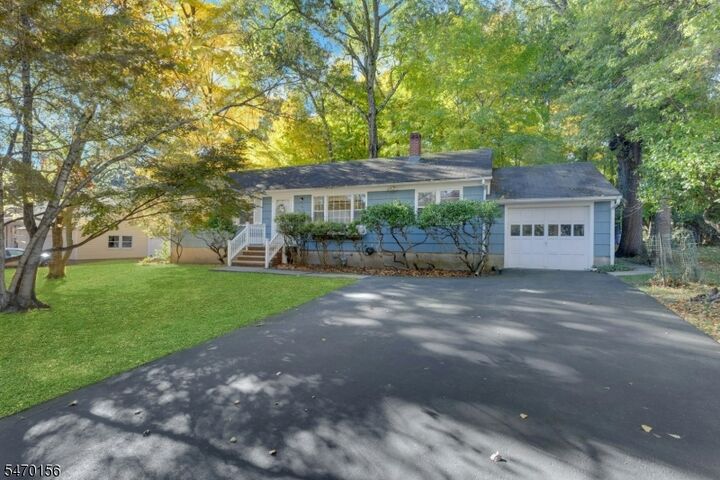 Property Photo:  50 Pine St  NJ 07446 