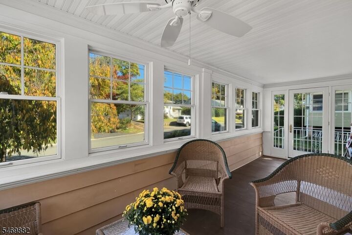 Property Photo:  92 Chamberlain Pl  NJ 07432 