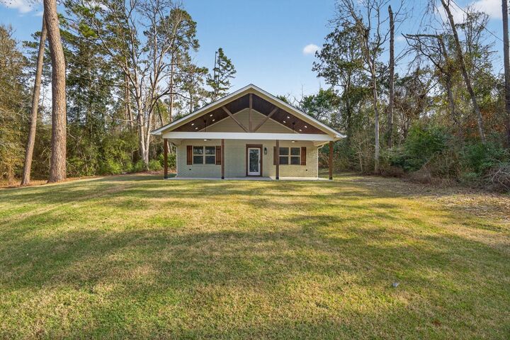 Property Photo: 525 Charmaine Drive E TX 75979
