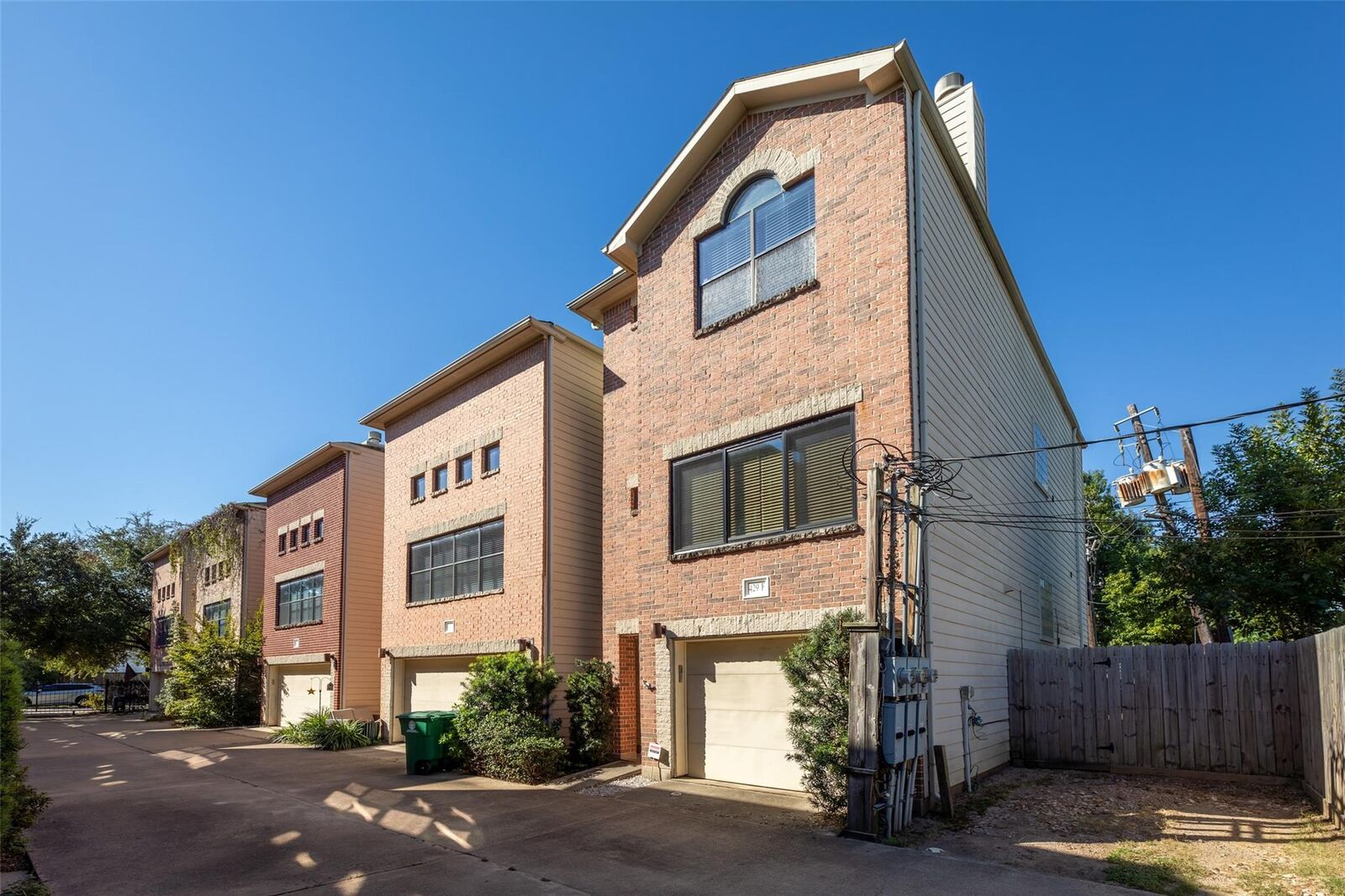 Property Photo:  429 W 26th Street F  TX 77008 