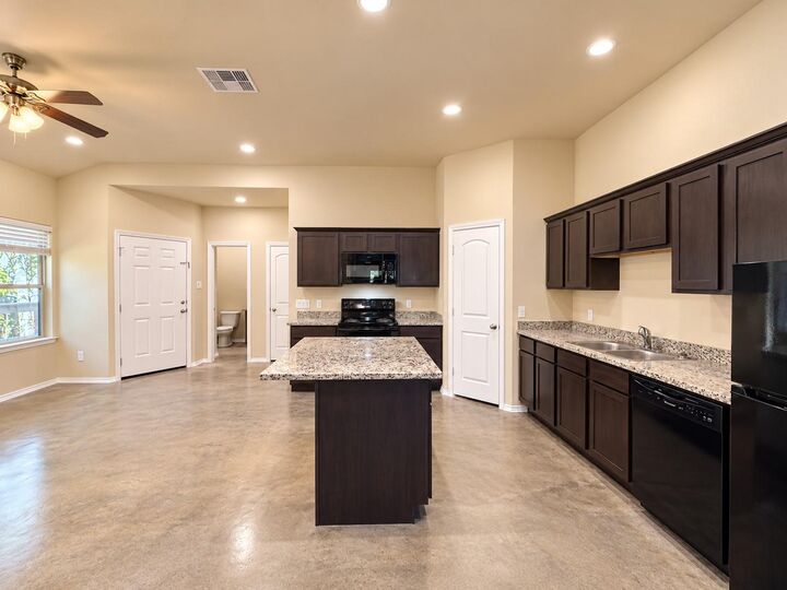 Property Photo:  15679 Sycamore Drive  TX 77356 