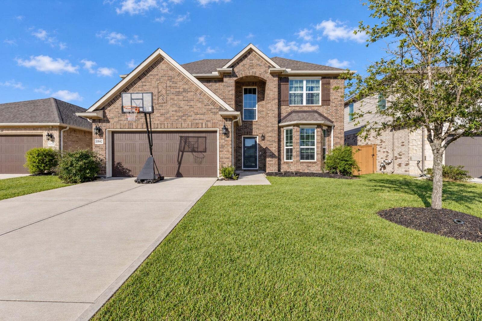 Property Photo: 10842 Bodie Hills Drive TX 77583