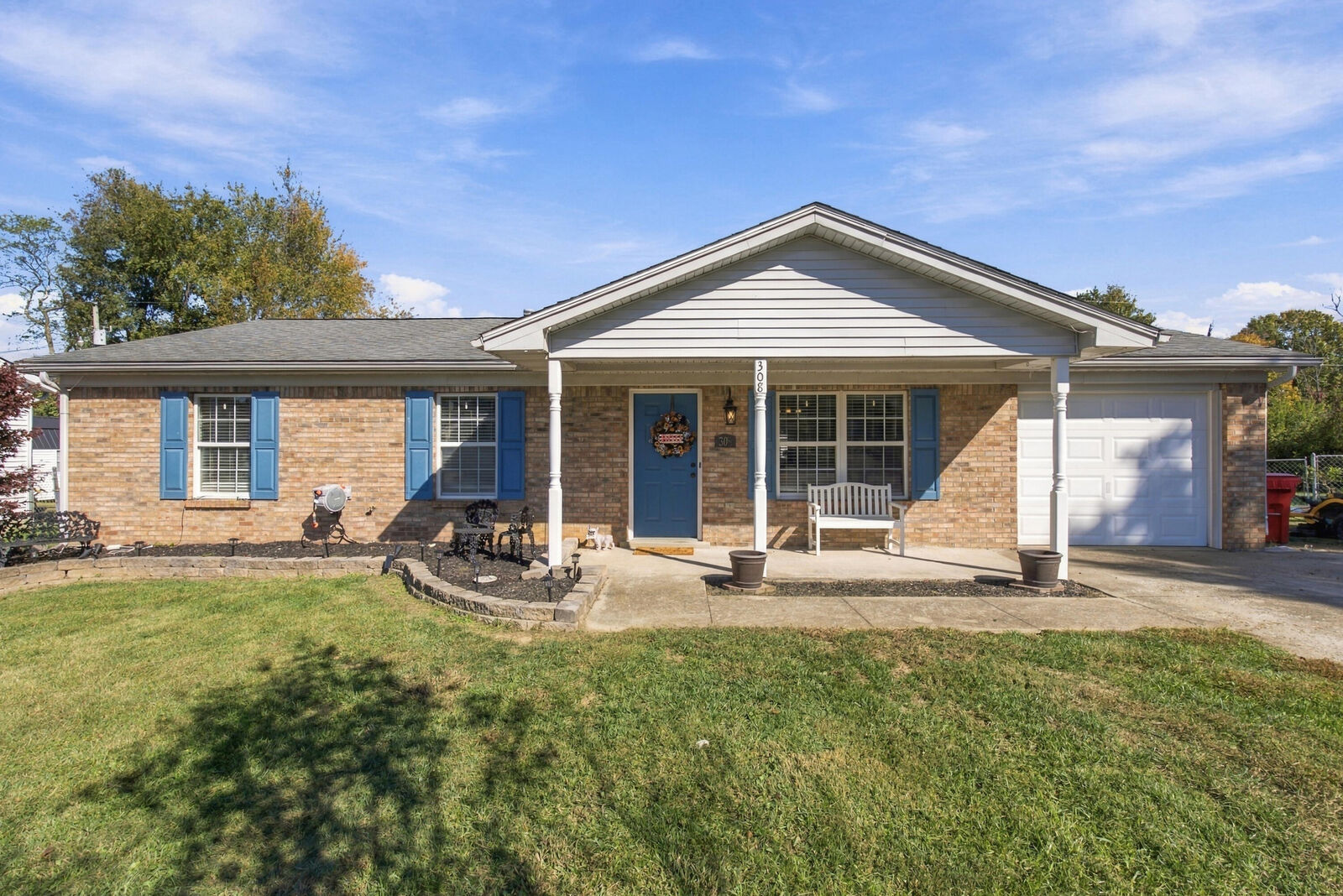 Property Photo: 308 Cedar Way KY 40601