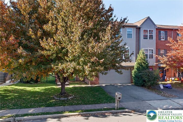 Property Photo: 2815 Sequoia Drive PA 18062