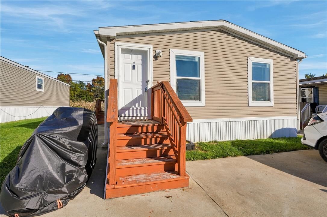 Property Photo: 1073 Dogwood Street 473 PA 18059