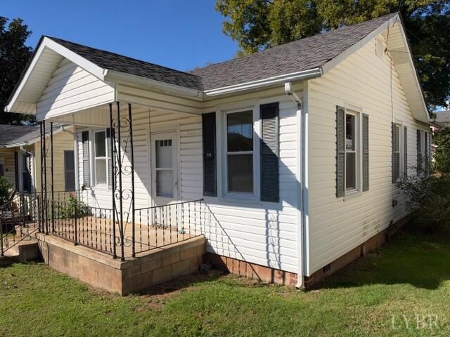 Property Photo:  114 Lee Street  VA 24522 