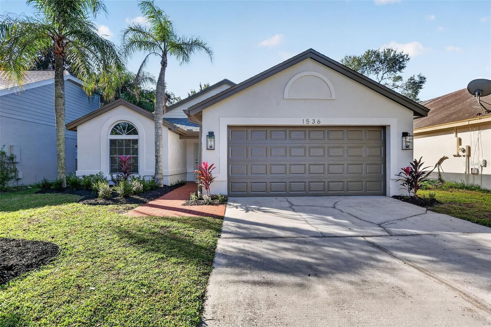 Property Photo:  1536 Crosswind Circle  FL 32825 
