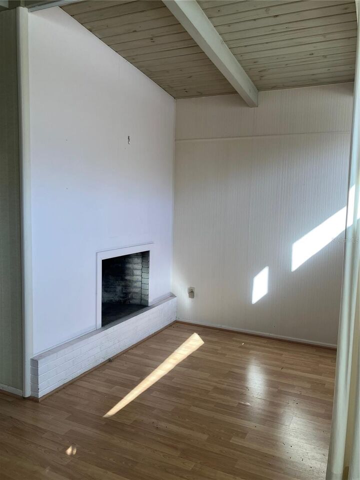 Property Photo:  434 S Shore Drive  FL 34234 