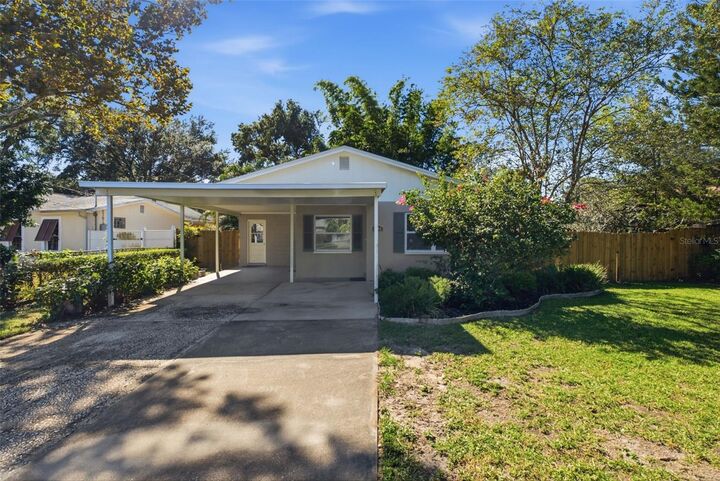 Property Photo: 6709 S Dauphin Avenue FL 33611