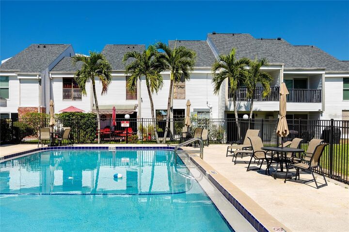 Property Photo:  607 Haven Place 607  FL 34689 