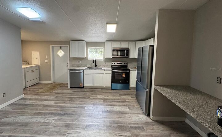 Property Photo:  7420 NE 111th Place  FL 32609 
