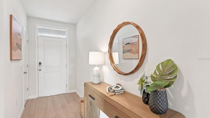 Property Photo: 1215 12th Street SE FL 33570