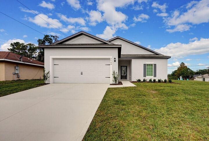 Property Photo: 2768 Fayson Circle FL 32738