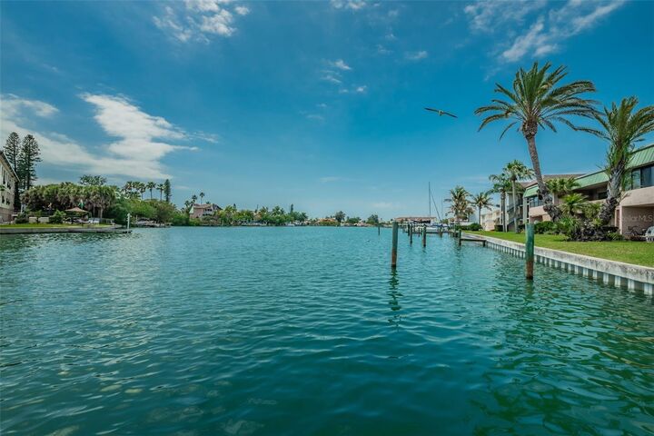 Property Photo: 12000 Capri Circle S 20 FL 33706