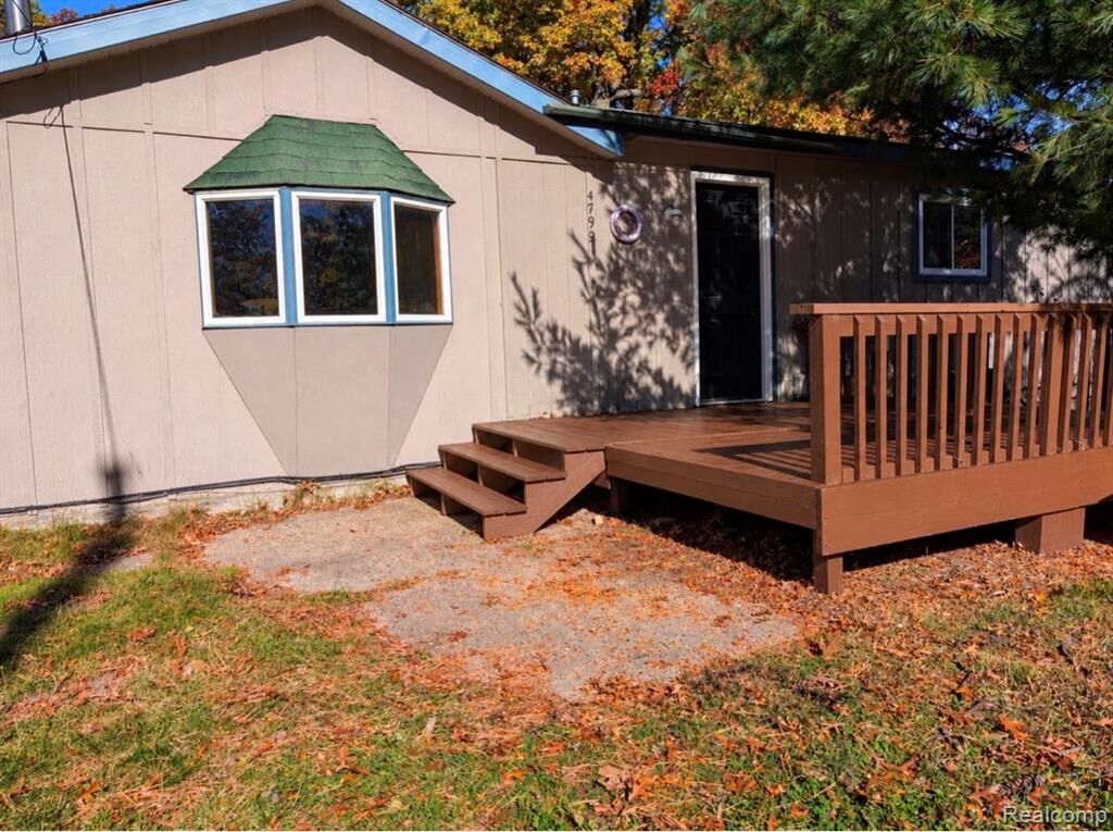 Property Photo:  4799 Gaston Way  MI 48750 9490 