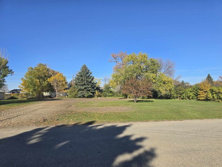 Property Photo:  112 NE 2nd St.  ND 58785 
