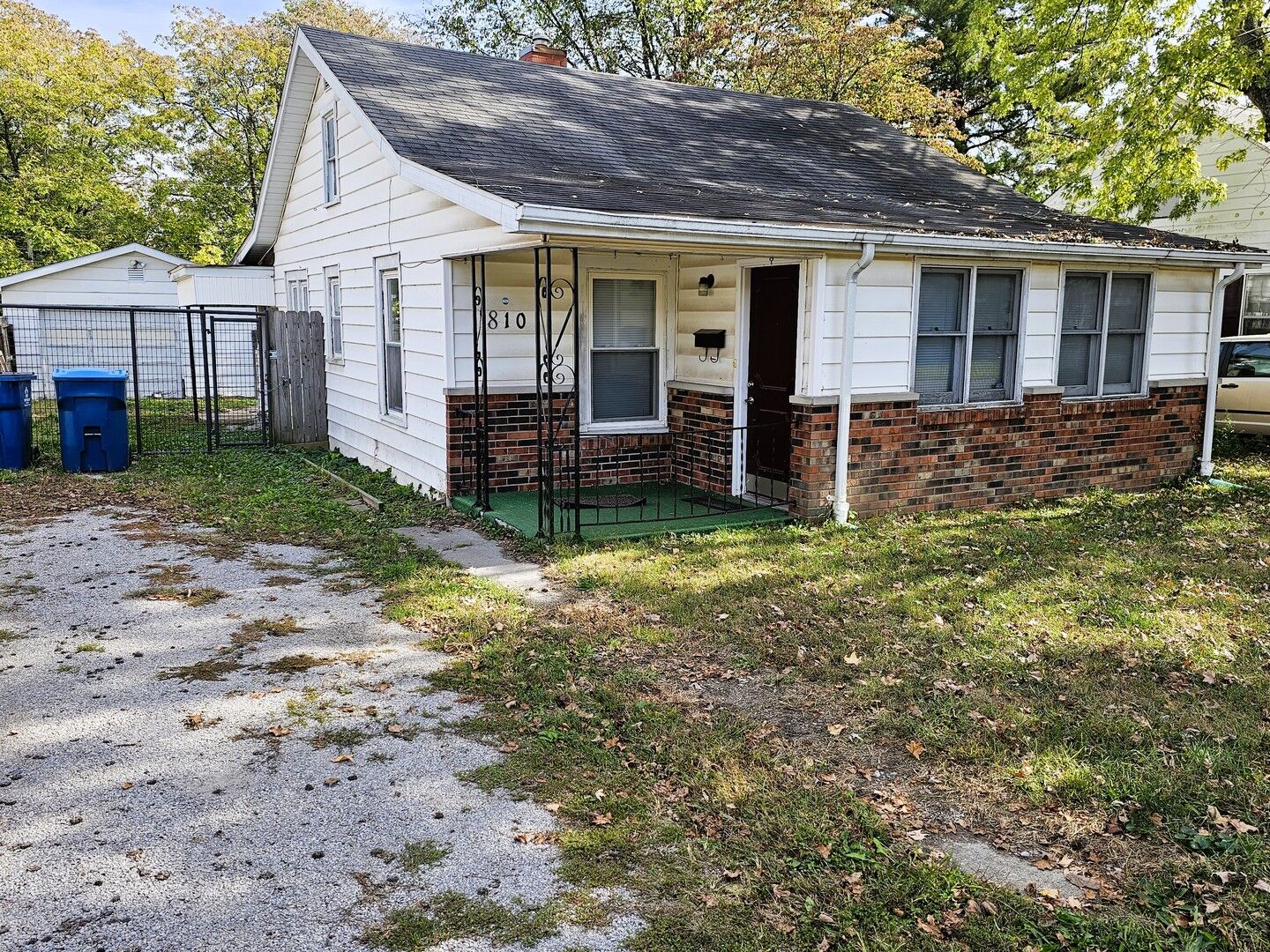 Property Photo:  810 S 25th Street  IL 62864 