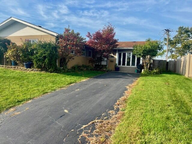 Property Photo: 15042 Sunset Avenue IL 60452