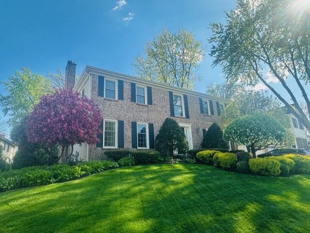 Property Photo: 321 Forest Lane IL 60193