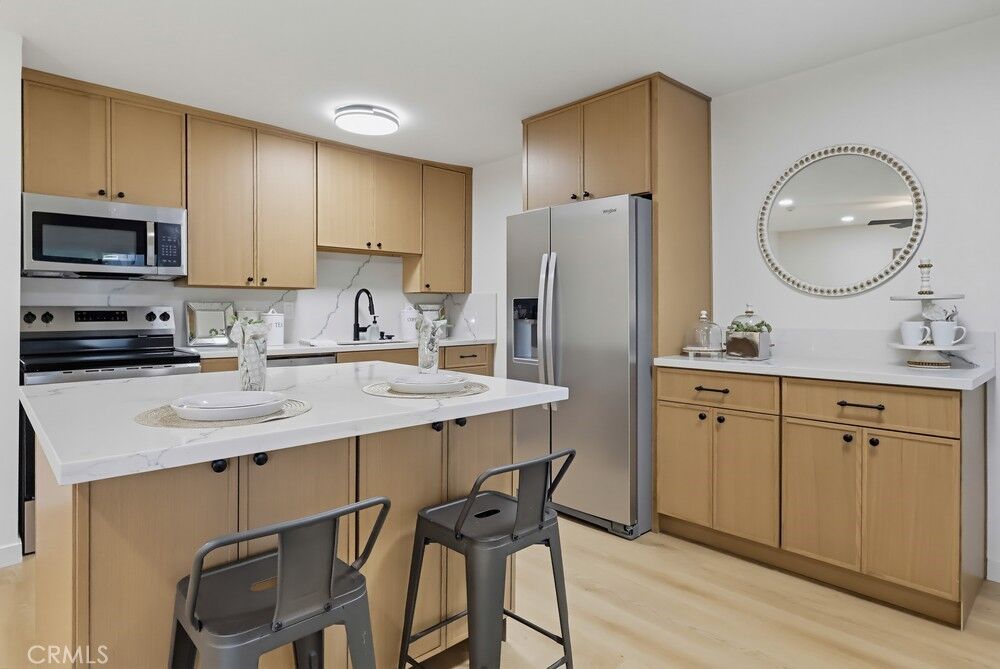 Property Photo:  635 S Prospect 103  CA 90277 