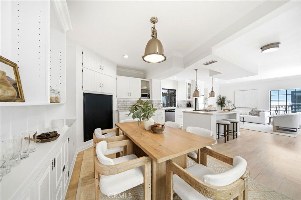 Property Photo:  9624 Highland Gorge Drive  CA 90210 