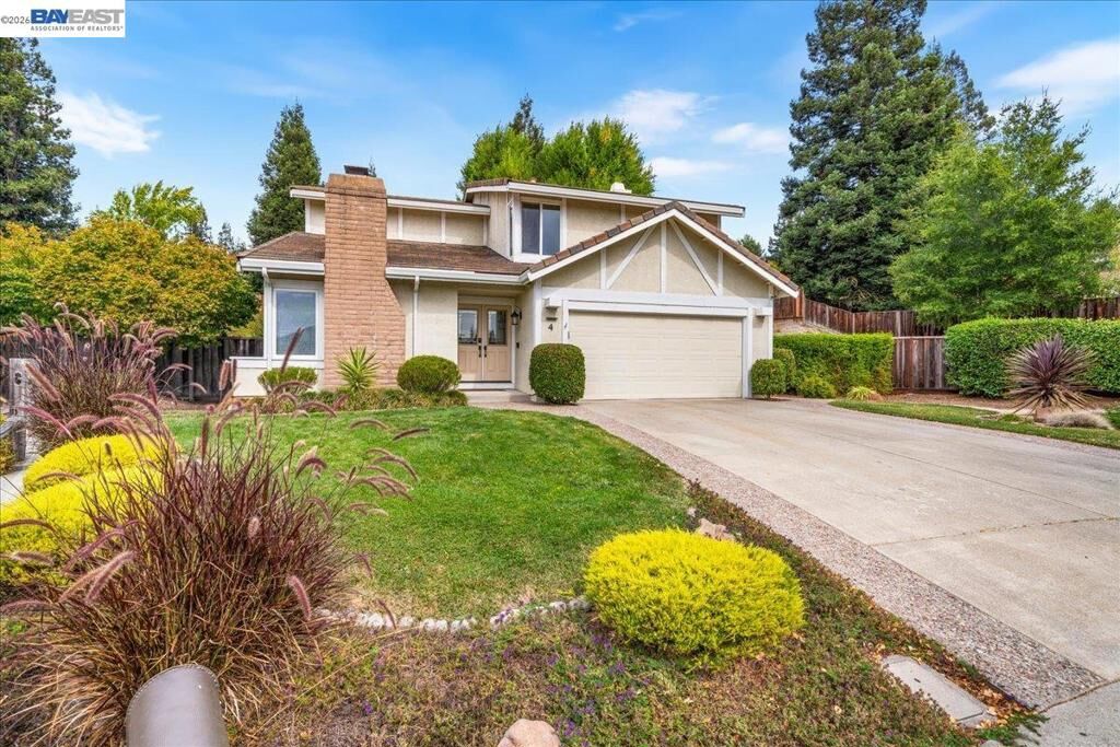 Property Photo: 4 Woodview Ct CA 94582