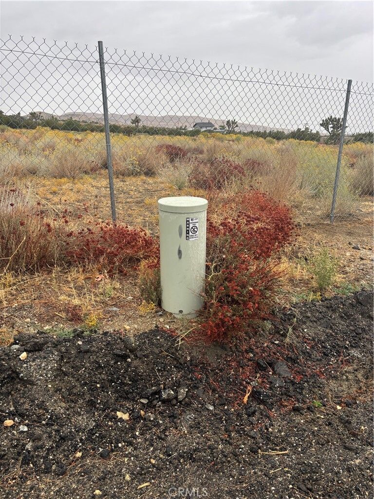 Property Photo:  106 106th  CA 93543 