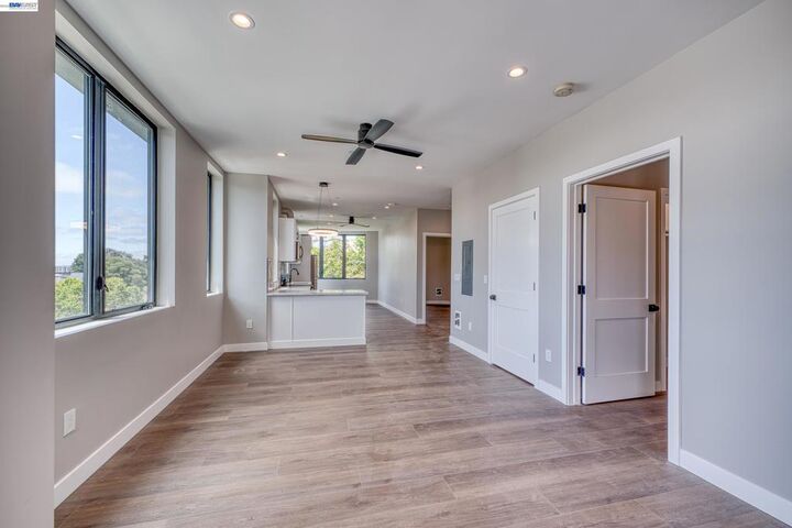 Property Photo: 4202 Telegraph Ave CA 94609