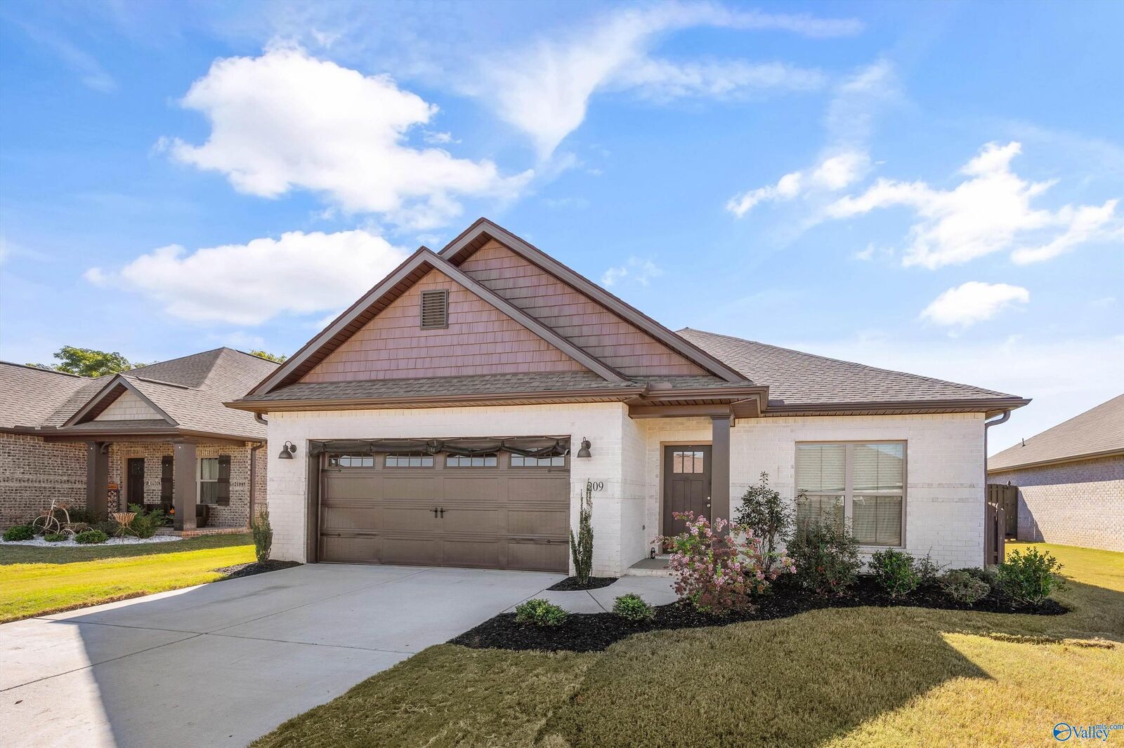 Property Photo:  209 Rosemary Ayers Drive  AL 35756 