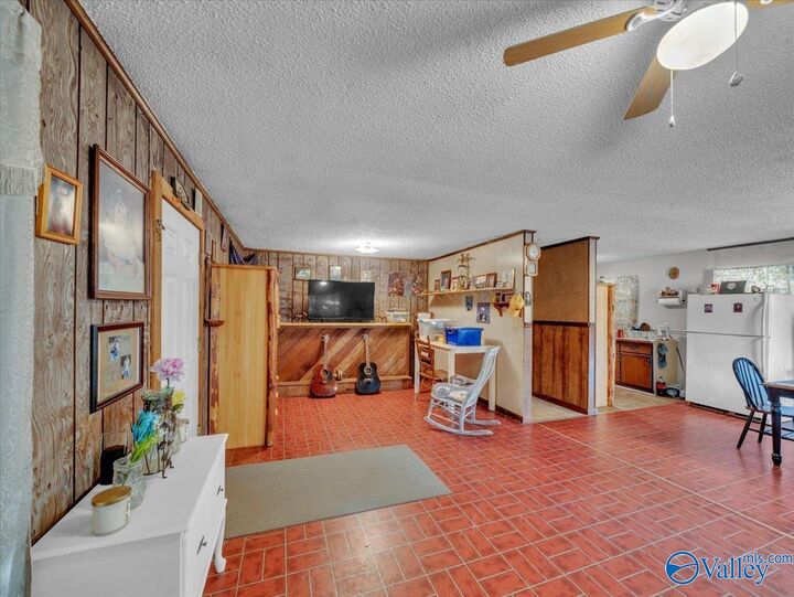 Property Photo:  932 County Road 107  AL 35967 