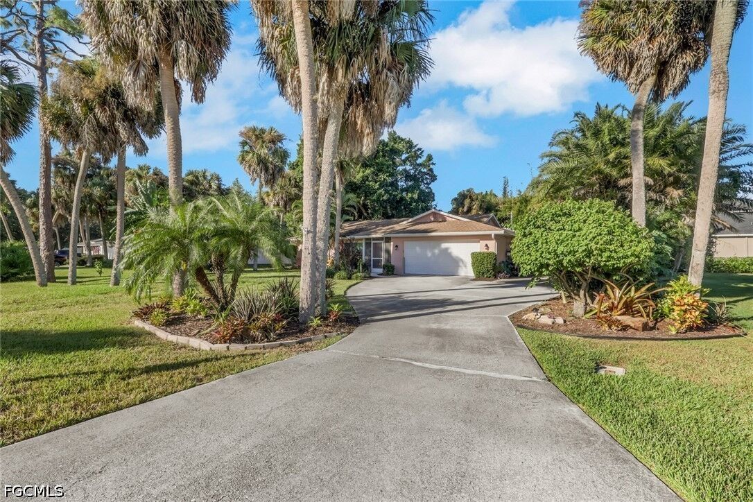 Property Photo:  2339 Westwood Road  FL 33917 