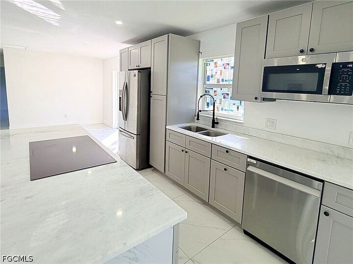 Property Photo: 3615 Country Club Boulevard FL 33904