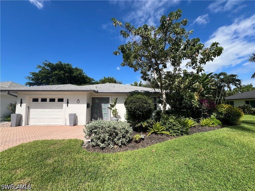 Property Photo:  8 Rivard Road  FL 34112 