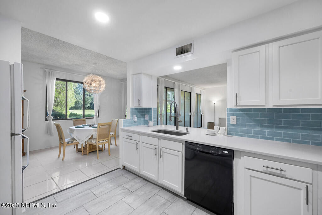 Property Photo:  7619 Las Palmas Way 248  FL 32256 