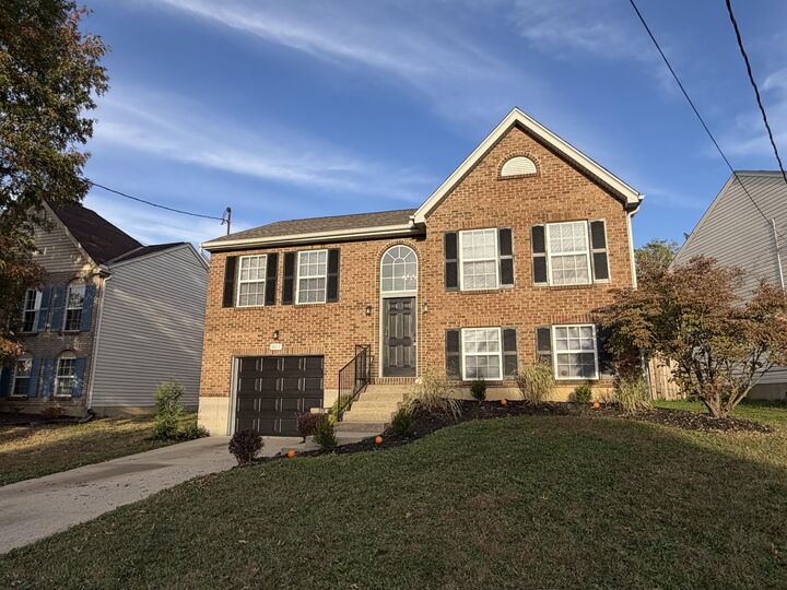Property Photo: 1011 Shadowridge Drive KY 41018