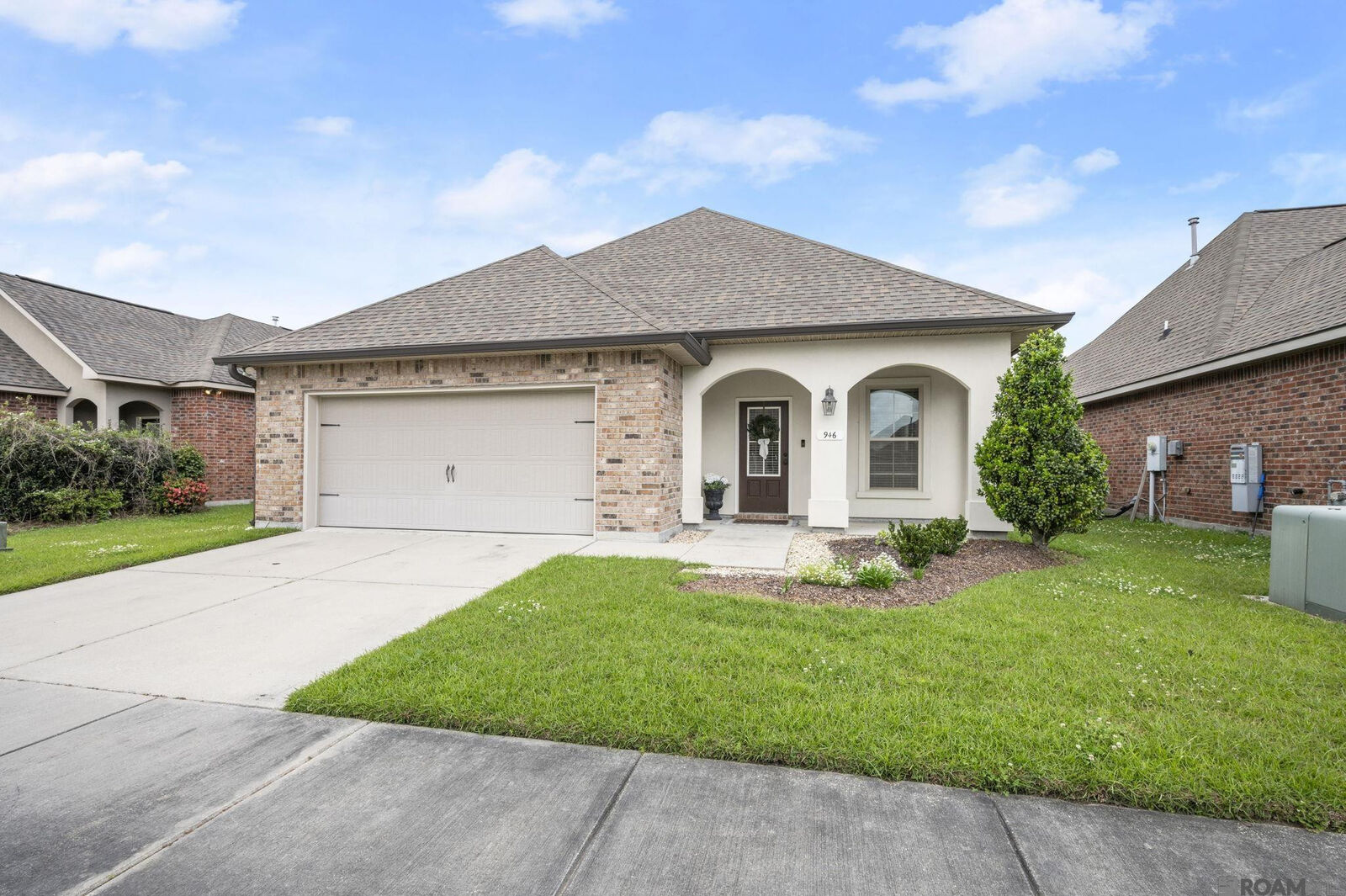 Property Photo:  946 Deer Pass Dr  LA 70820 