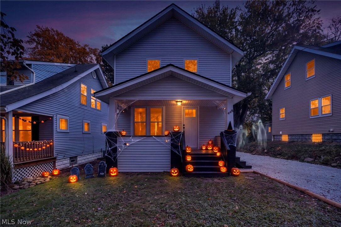 Property Photo: 448 Allenford Street OH 44314