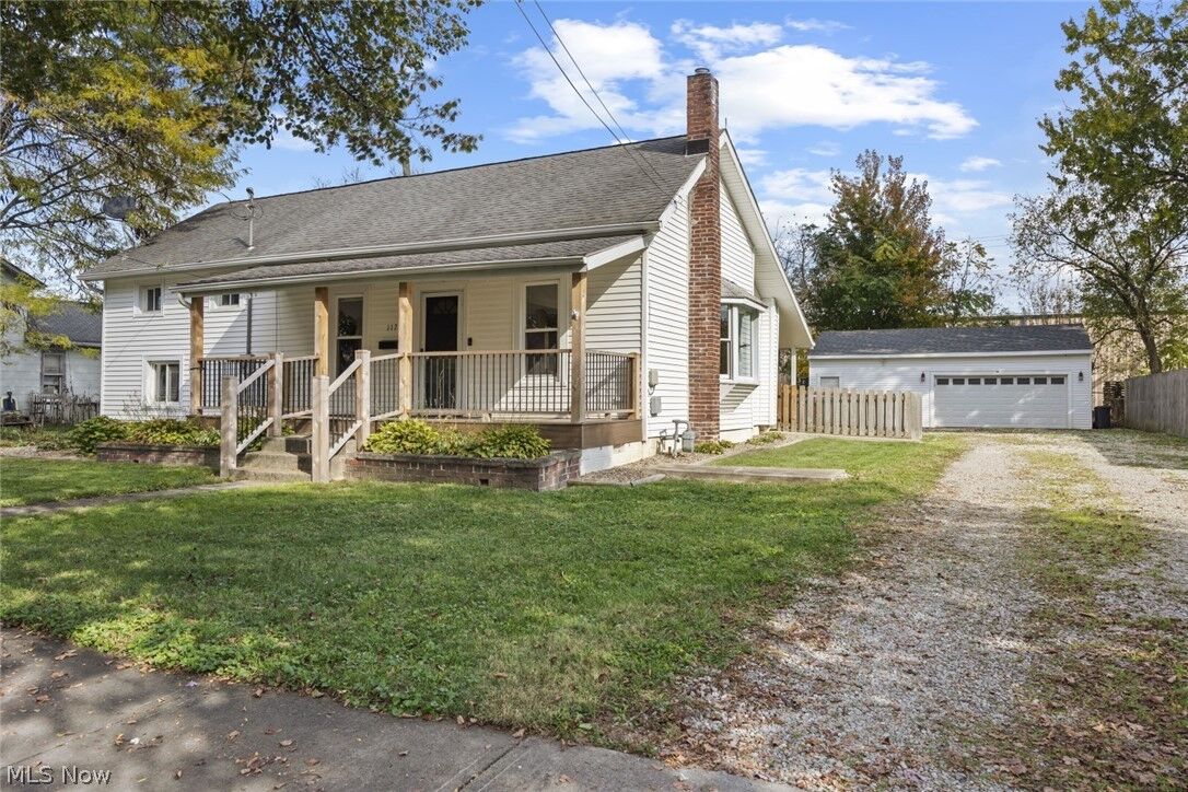 Property Photo:  117 Bennett Street  OH 44090 