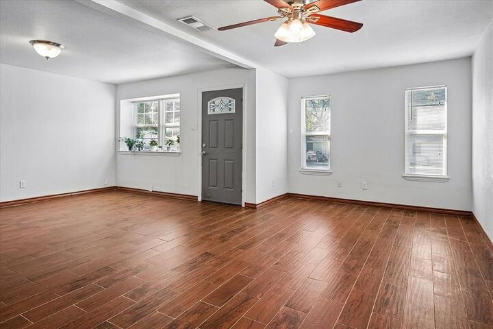 Property Photo: 2527 Talco Drive TX 75241