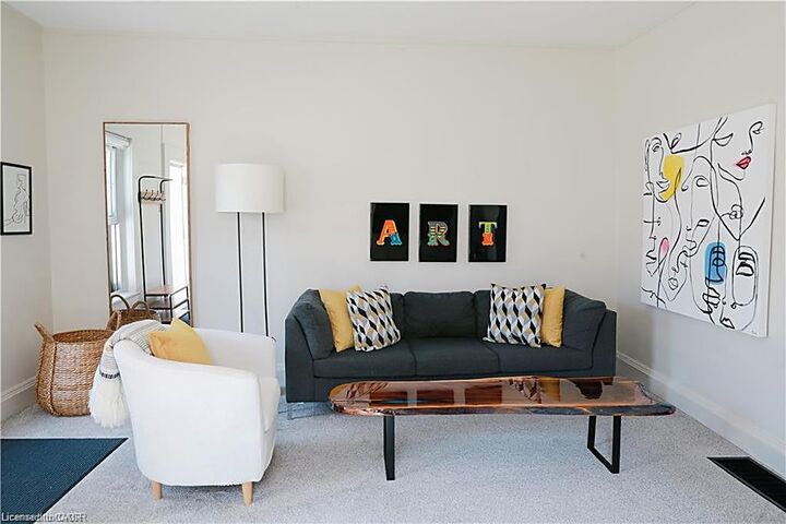 Property Photo:  285 Macnab Street  ON L9H 2K5 
