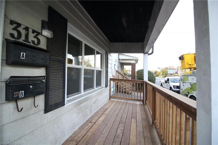 Photo de la propriété:  313 Wentworth Street N B  ON L8L 5V9 