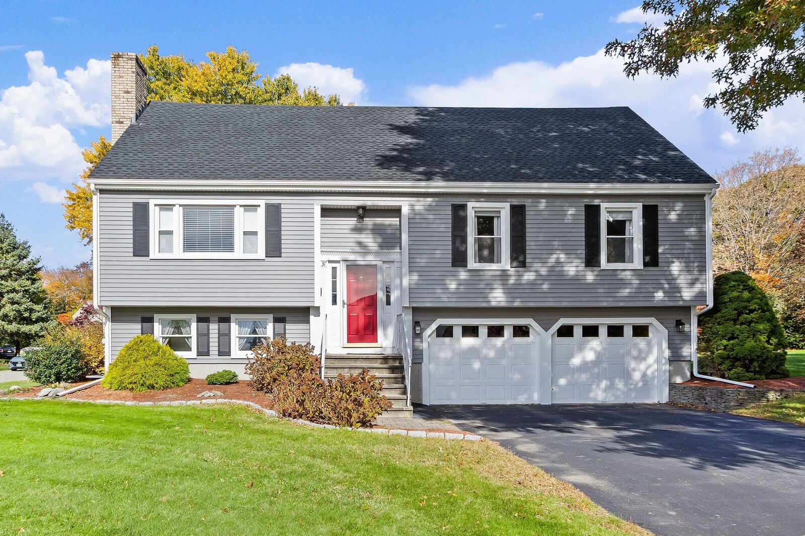 Property Photo:  31 Greenview St  RI 02864 