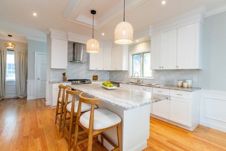 Property Photo:  20 College Farm Rd 20  MA 02451 