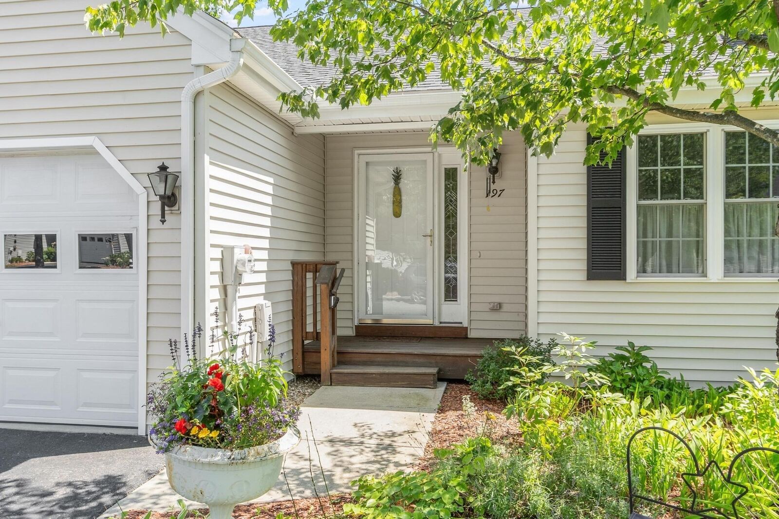 Property Photo:  197 Bridle Cross Rd 197  MA 01420 