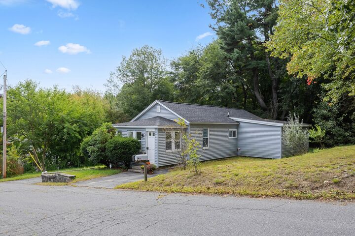 Property Photo:  9 Highland St 9  MA 01505 