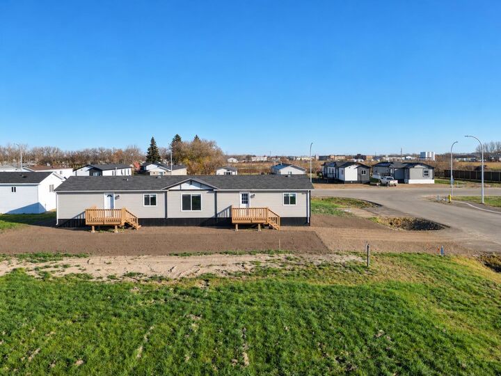 Property Photo:  10306 110 Ave  AB T0H 2H0 