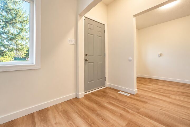 Property Photo: 9812 97 Park Avenue AB T8V 0E1