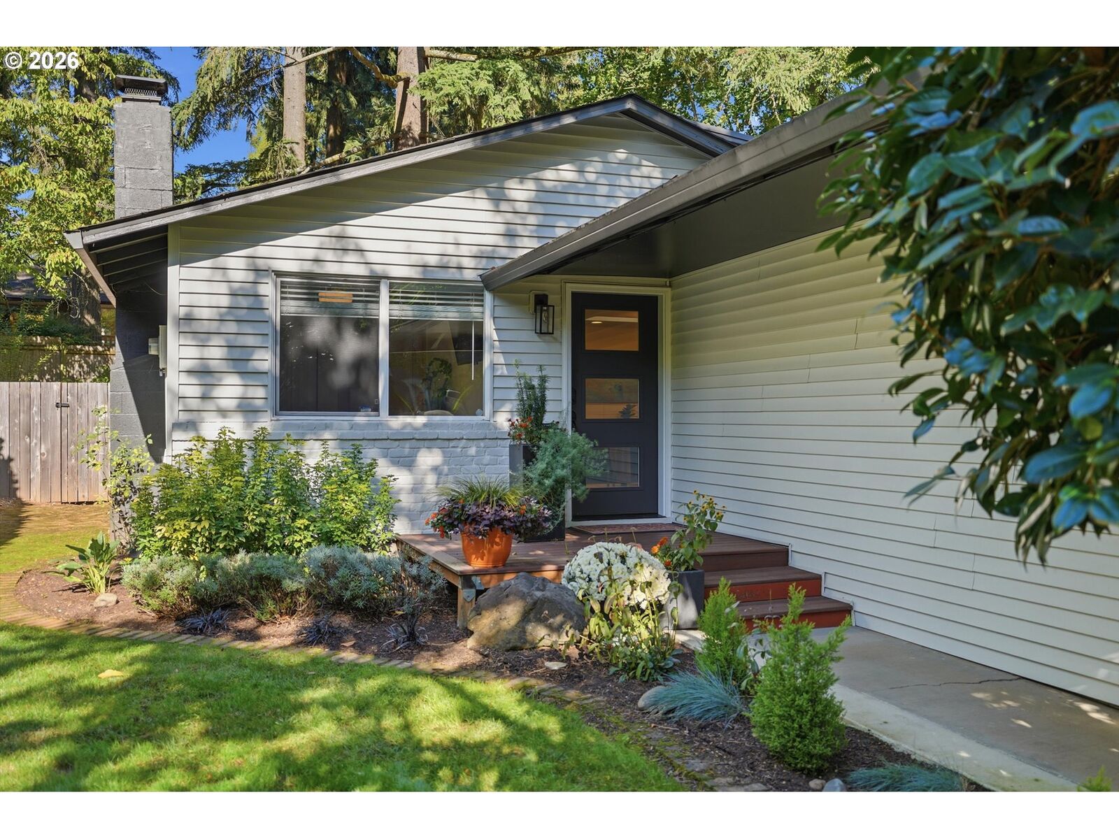 Property Photo: 5711 McEwan Rd OR 97035