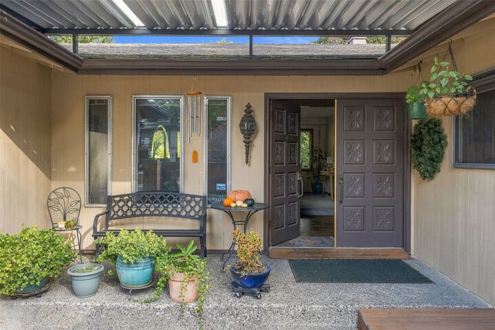 Property Photo:  7111 NE 74th Avenue  WA 98662 
