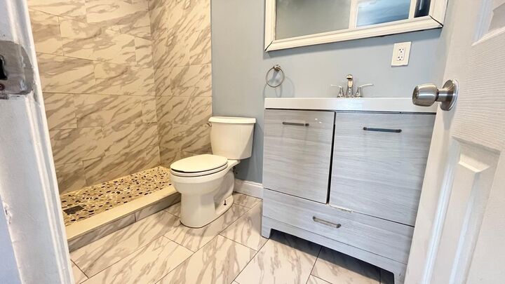 Property Photo:  714 4th Avenue N Unit 2  FL 33460 